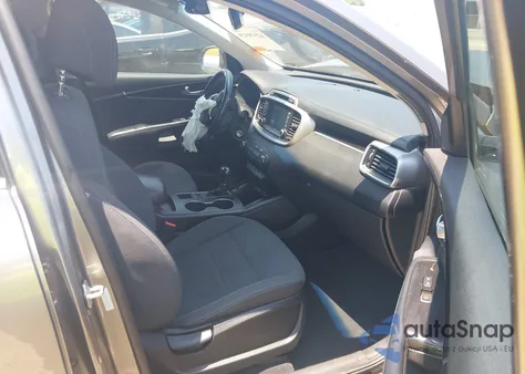 2017 Kia Sorento 2.4L Lx z USA, uszkodzony, nr VIN 5XYPG4A3XHG271647